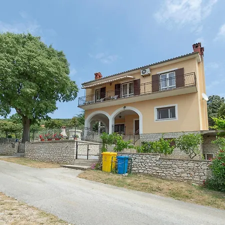 Lovely In With House Sea View