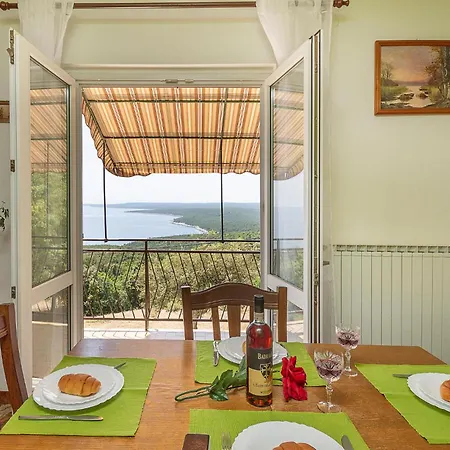Lovely In With House Sea View Apartment
