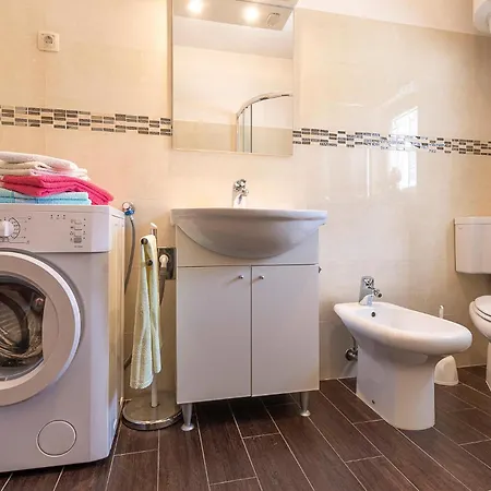 Apartament Lovely In With House Sea View *