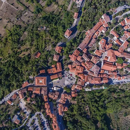 Stunning In Διαμέρισμα Koromačno